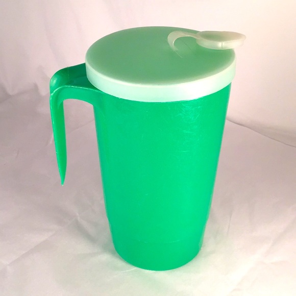 Kitchen Vintage Plastic Pitcher With Fliptop Lid Poshmark
